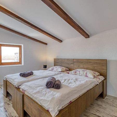 Old Town Apartments In Umag Exterior photo